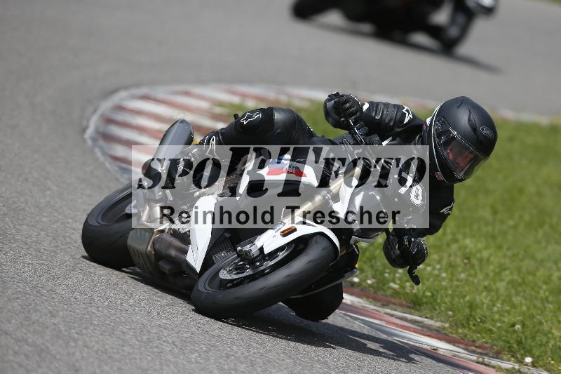 /Archiv-2024/29 12.06.2024 MOTO.CH Track Day ADR/Gruppe rot/70